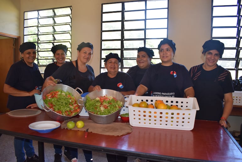 Para el inicio de clases las instituciones públicas ya recibieron las verduras e insumos para el almuerzo escolar.