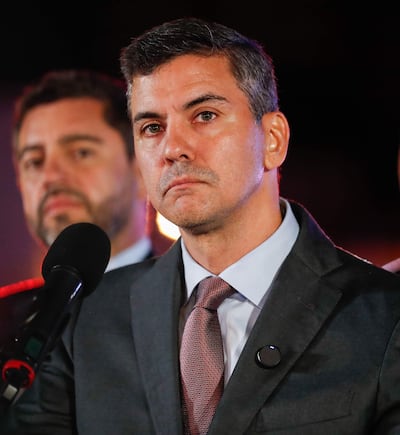 Santiago Peña insiste en campaña mediática en su contra. 