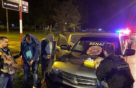 Dos de las tres personas detenidas en Misiones por tener clorhidrato de cocaína. (gentileza).