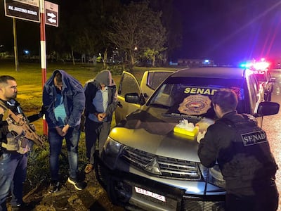 Dos de las tres personas detenidas en Misiones por tener clorhidrato de cocaína. (gentileza).