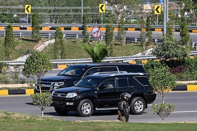 Las delegaciones de Estados Unidos e Irán comienzan a llegar a Islamabad, capital pakistaní, para iniciar las negociaciones de un cese al fuego prolongado y poner fin a la guerra en Medio Oriente.