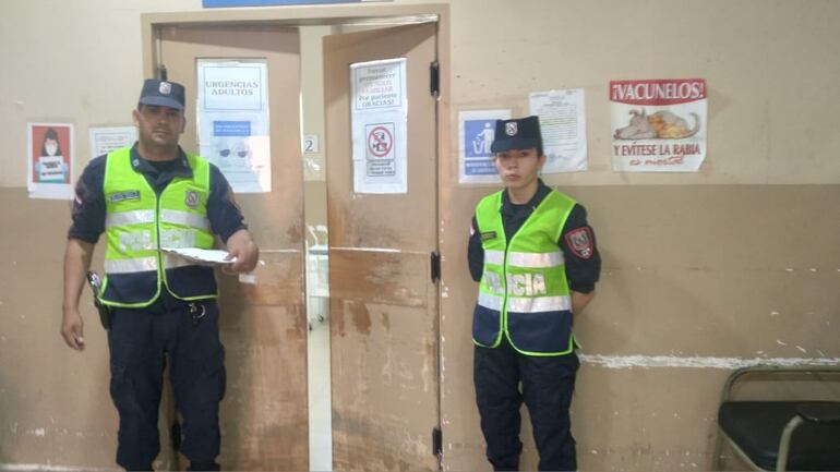 EL efectivo fue atendido de urgencia en el Hospital Regional de Villarrica.