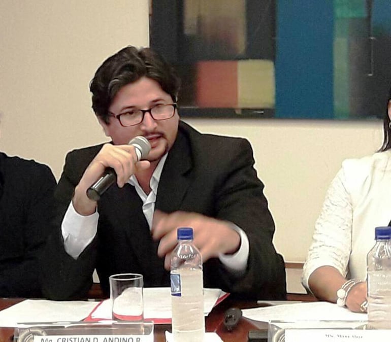 Prof. Cristian Andino