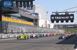 Así inició la carrera sprint en Madrid con Joshua Duerksen largando desde la octava fila.