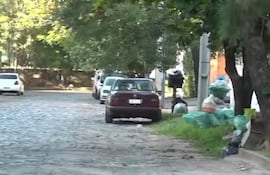 El Barrio Herrera se ve inundado de basura ante la falta de recolección.