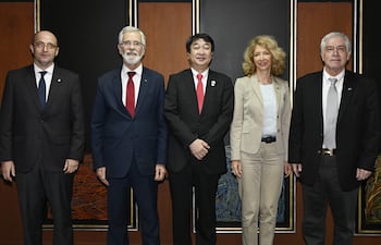 Marcelo Blanco, embajador de Uruguay, José Antonio Marcondes de Carvalho, embajador de Brasil, Katsumi Itagaki, embajador de Japón, Katja Afheldt, embajadora de la Unión Europea y Carlos Jorge Biedermann, presidente de Asoconsular.