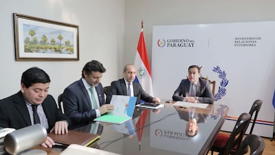 Conferencia regional sobre Medio Oriente, en la embajada de Israel en Asunción. El canciller paraguayo, Rubén Ramírez (d), el vicecanciller Víctor Verdún (c) y el embajador de Israel, Amit Mekel.