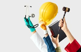 Riesgos psicosociales son factores relacionados con la organización del trabajo, ambiente laboral y relaciones humanas que pueden afectar la salud.