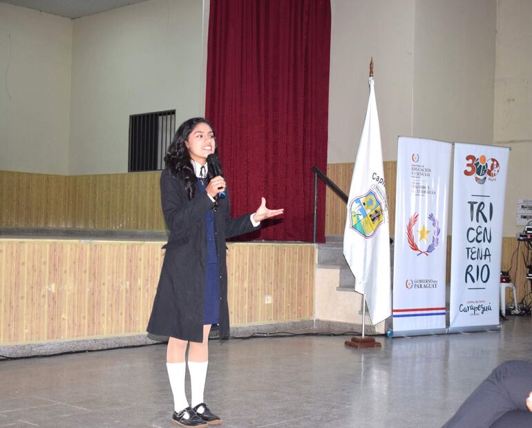 La estudiante Anabella Mercedes González Caballero sentó postura ante la cancelación de la participación en el Encuentro Juvenil del Mercosur.