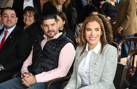 El intendente de Asunción, Óscar "Nenecho" Rodríguez y la concejala Fiorella Forestieri (PLRA), en un acto público.