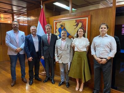 Paulo Falcão, Jocelito Wildner, ministro Luis Castiglioni, Eliel Nacimento, Estefania Laterza y Rodrigo Maia.