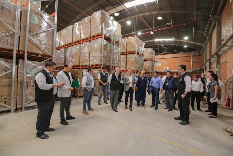 Deposito del TSJE con las máquinas de votación.