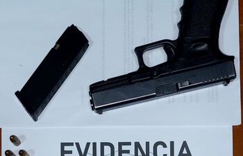 La pistola Glock 9 milímetros fue localizada en la ciudad de Luque, días después de la detención del considerado "nuevo rey de los tortoleros".