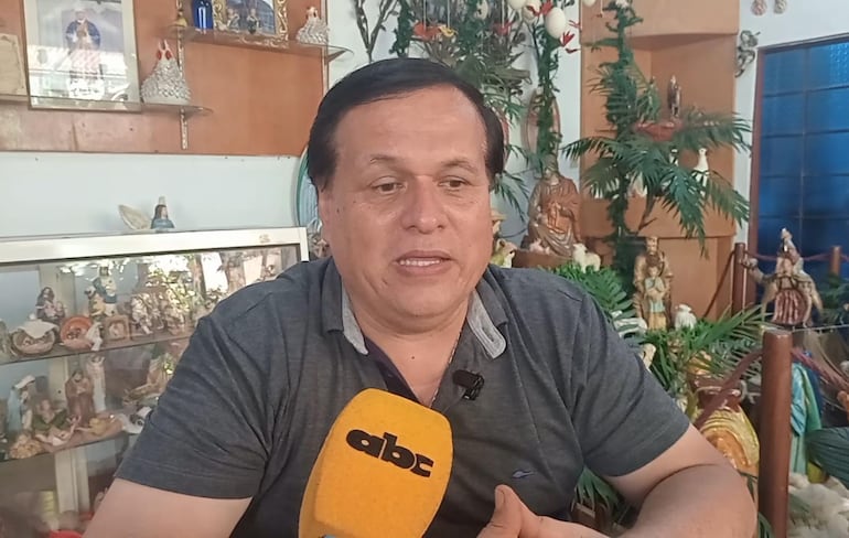 Profesor Enrique Ramírez, propietario.