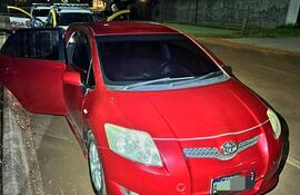Los agentes de la Guardia Municipal capturaron infraganti a los supuestos robacoches.