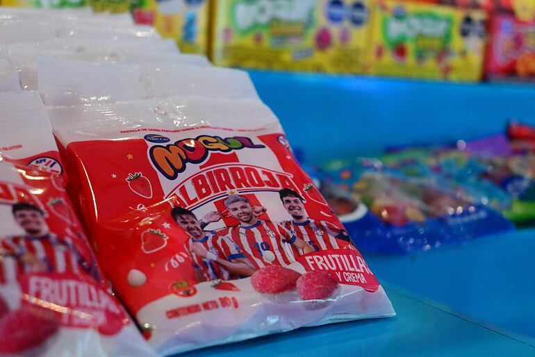 Mogul trae presentaciones intervenidas con integrantes de la Selección Paraguaya.