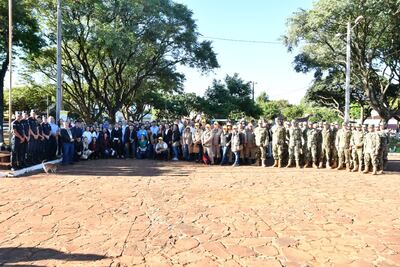 Realizan minga ambiental en la capital de Misiones.