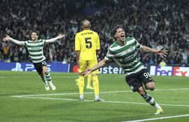 Rafael Nel, del Sporting CP, celebra el gol del 5-0 durante el partido de vuelta de los octavos de final de la UEFA Champions League entre el Sporting CP y el FK Bodo/Glimt, en Lisboa, Portugal.