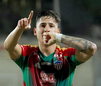 Guillermo Miguel Paiva Ayala (28 años), en el festejo de su gol para el Junior de Barranquilla.