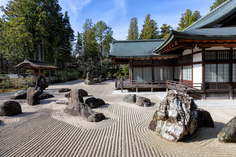 Jardín zen en los templos de Koyasan. Patrimonio de la Humanidad. Wakayama, Japón.