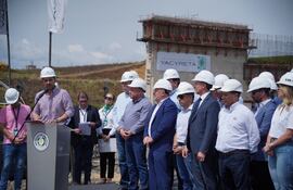El vicepresidente Pedro Alliana, durante su discurso en el reinicio de obras de Aña Cuá.