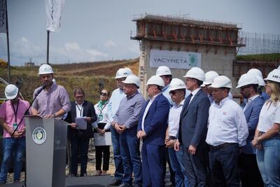 El vicepresidente Pedro Alliana, durante su discurso en el reinicio de obras de Aña Cuá.