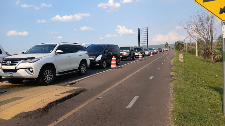 La Patrulla Caminera estima que unos 4.000 vehículos pasarán por el peaje de la ruta Luque - Sanber en este feriado.