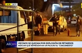Video: Vecinos se quejan por explosión de petardos