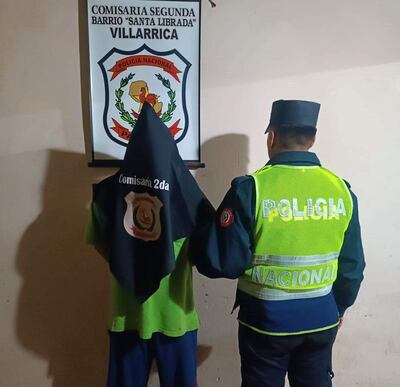 El supuesto autor del abuso sexual de su hijo menor de 7 años, detenido por la Policía.