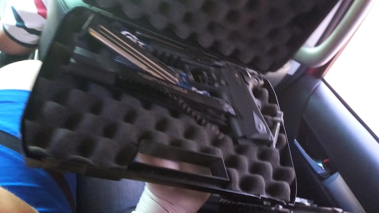 Arma de fuego que fue hurtada del domicilio del exfiscal Javier Ibarra, luego de la comisión del crimen.
