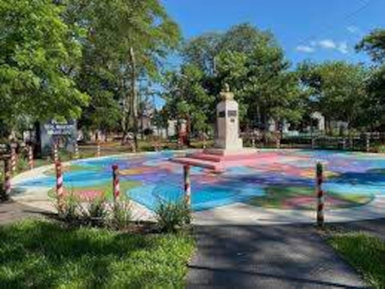 Antigua “plaza de azotes”, hoy Plaza Mariscal Francisco Solano López, donde en época colonial se aplicaban castigos públicos.