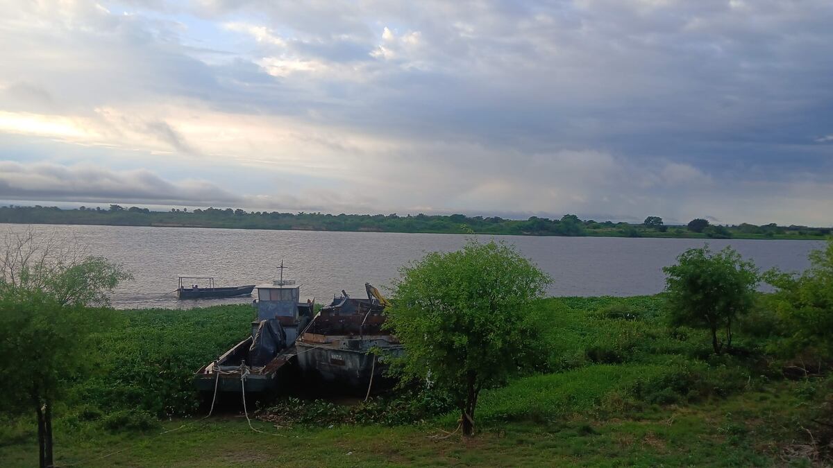 El río Paraguay mantiene niveles críticos con tendencia al descenso