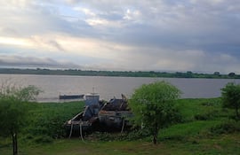 El rìo sigue descendiendo en la zona del Pantanal