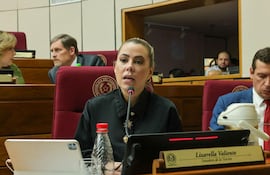 Lizarella Valiente, senadora cartista. (Foto Gentileza de Prensa Senado).