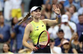 La kazaja Elena Rybakina se convirtió en la nueva campeona del Abierto de Estados Unidos.