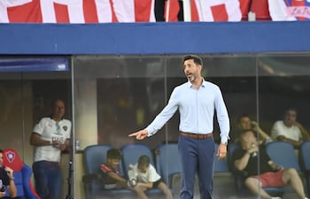 El uruguayo, Jorge Rodrigo Bava (44 años), entrenador de Cerro Porteño.