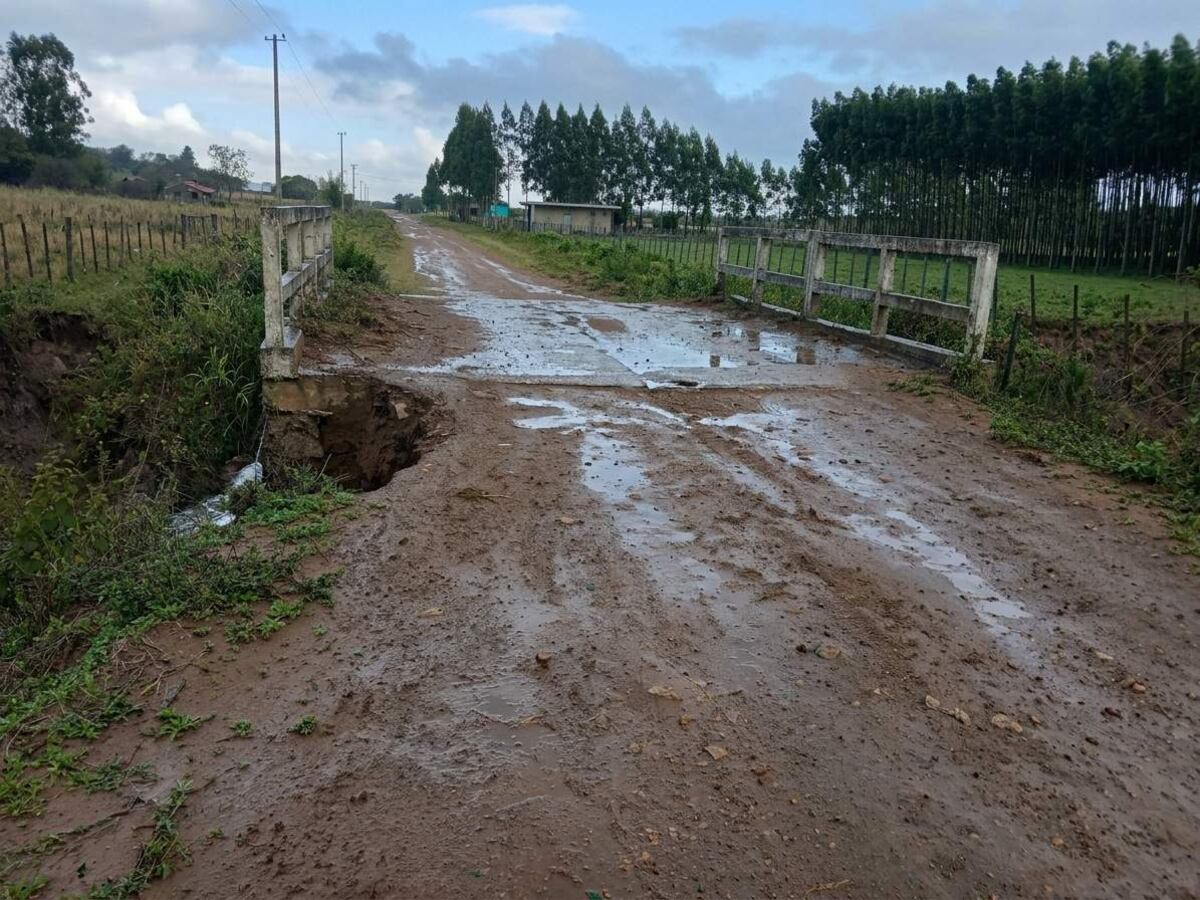 Caminos vecinales y puentes están intransitables en distritos de Paraguarí