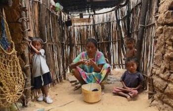 Imagen ilustrativa de indígenas que viven en pésimas condiciones.