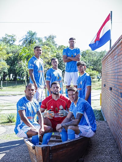 Futbolistas del Quinceno FC, que tienen la misión de revalidar el título. El club itapeño obtuvo el año pasado el título del Nacional B con su denominación tradicional: 15 de Mayo.