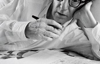 Woody Allen fotografiado en 1996 por Arnold Newman.