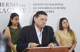 El titular del Instituto Nacional de Desarrollo Rural y de la Tierra (Indert), Francisco Ruiz Díaz.