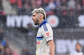 El delantero paraguayo Julio César Enciso Espínola (21 años), que milita en el Racing de Estrasburgo de la Ligue 1 de Francia.