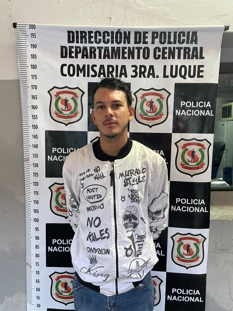 El presunto asaltante fue trasladado a la comisaría 3ª de Luque, donde quedó a cargo del Ministerio Público.