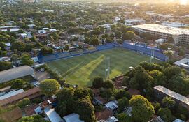 Estadio Martín Torres del Sportivo Trinidense, sede del primer duelo de la fecha 19 del torneo Apertura entre el local y Sportivo 2 de Mayo de Pedro Juan Caballero.