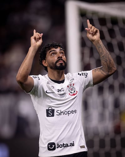 Matheus Bidu, autor del primer gol del Corinthians.