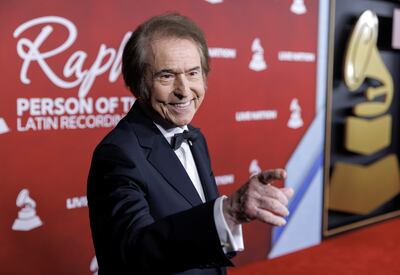 El cantante español Raphael fue celebrado anoche como La Persona del Año en el marco de la 26 edición de los Latin Grammy.