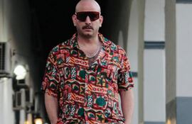 Nico García ya llegó a Asunción, pues este finde subirá a las tablas con la obra "Cómo provocar un incendio".