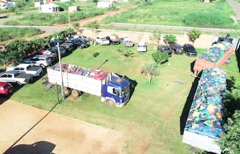 El conjunto de automóviles, camionetas y camiones, todos cargados con marihuana prensada, empaquetada, y que totalizó 88.991 kilos, es decir, casi 89 toneladas.