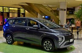 El Stargazer presenta una parrilla delantera tipo panal.