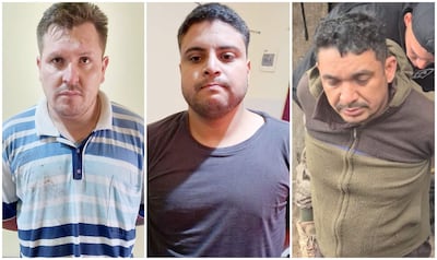Junior Ramón Delvalle Almeida, Édgar Clodomiro Rodríguez Merlo y Alcides Ramos Osorio, serios y en estado de detención, con diferentes vestimentas.